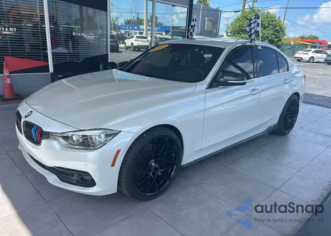 2017 BMW 330 Xi z USA, uszkodzony, nr VIN WBA8D9G33HNU62978